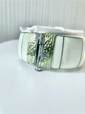 Vintage White Inlay brass metal Hinged Bangle Bracelet